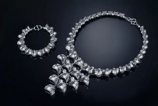 精工佳作閃耀設計殿堂 甘露珠寶榮膺中國珠寶首飾設計與制作大賽雙項殊榮